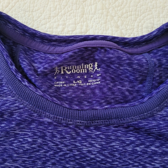 Running Room Lightweight Top - Picture 5 of 6